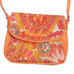 Vera Bradley Summer Sparkle Crossbody Bag in Pixie Blooms Pattern.